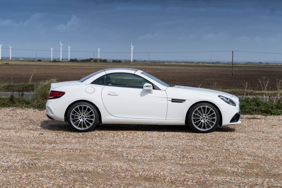  Mercedes-Benz SLC180 AMG Line (R172) 2016 года  (UK) (фото 27 из 40)